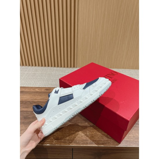 Valentino Sneakers