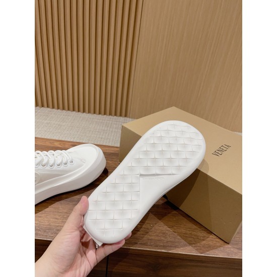 Bottega Veneta Sneakers