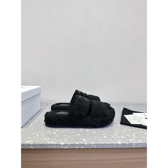 CELINE SLIPPERS