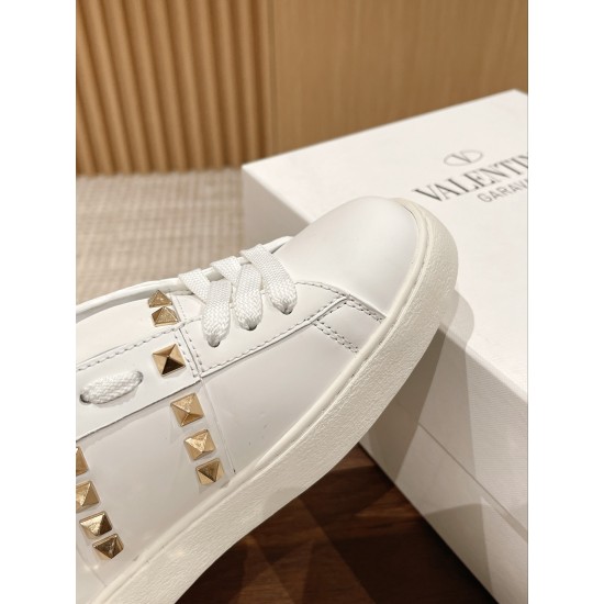Valentino Sneakers
