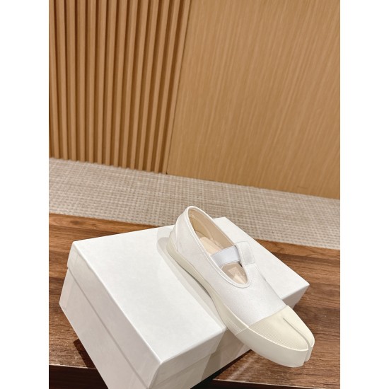 Maison Margiela Tabi Shoes
