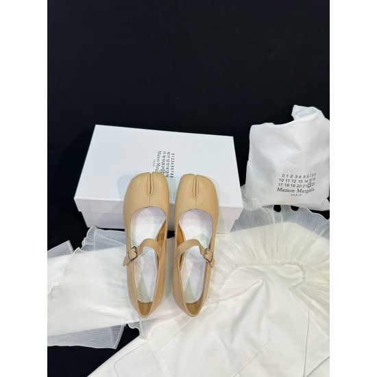 Maison Margiela Tabi Shoes