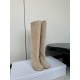 440Maison Margiela 24ss 玛吉拉麂皮宽筒直筒长靴 细高跟高筒靴分趾tabi靴原版开模双层真皮鞋底 原版套楦鞋型很大方 搭配各种风格都️轻松驾驭 小短腿的福音 上身瞬间秒变大长腿 ✔️上脚不被常规所拘束，随心所欲做自己～上脚炒鸡柔软舒适▪️鞋面：进口原版真皮▪️内里：原版真皮▪️大底：原版意大利双层真皮底跟▪️Size：35-39（40定制不退不换）