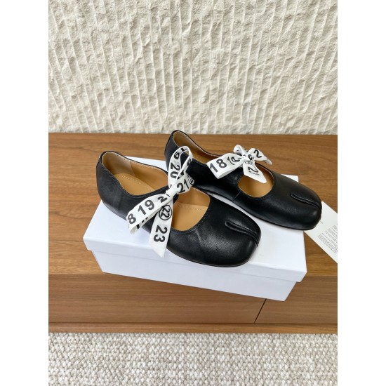 Maison Margiela Tabi Shoes