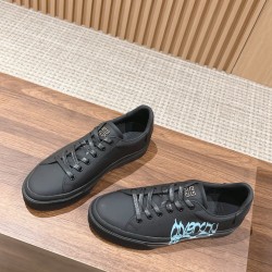 GIVENCHY Sneakers