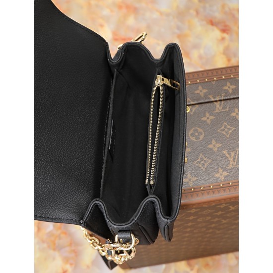 LV Pochette