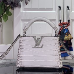 LV Capucines