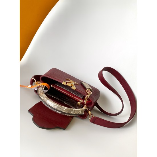 LV Capucines