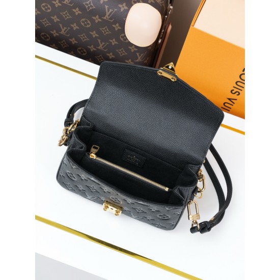 LV Pochette