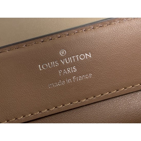 LV Capucines