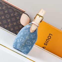LV Pochette