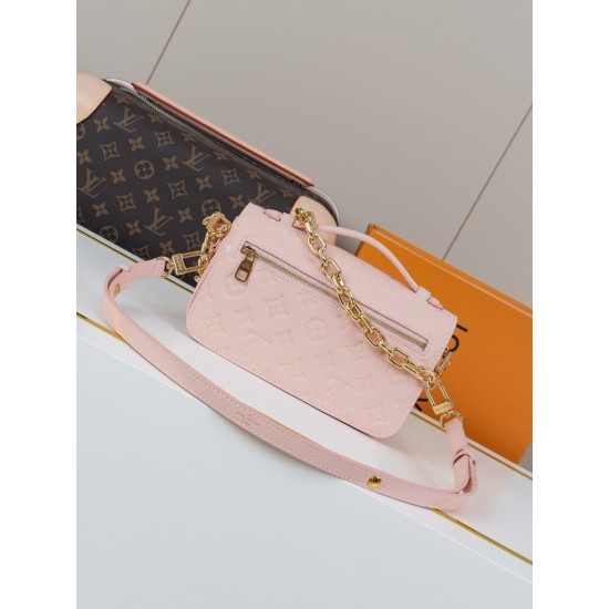 LV Pochette
