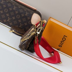 LV Pochette