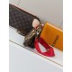 LV Pochette