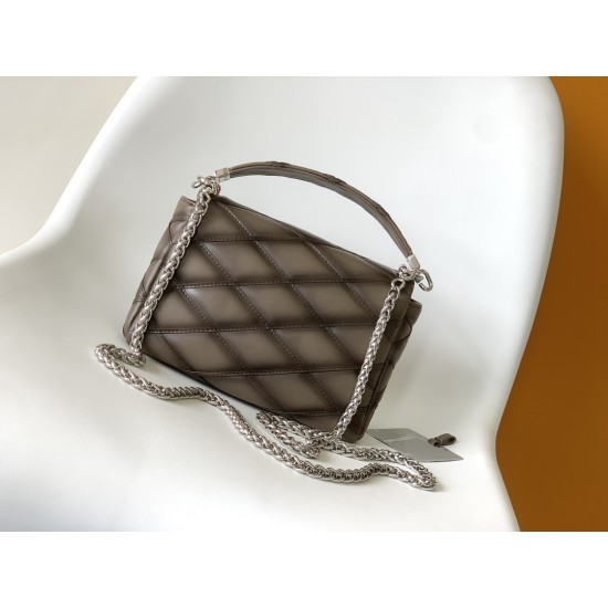LV Twist
