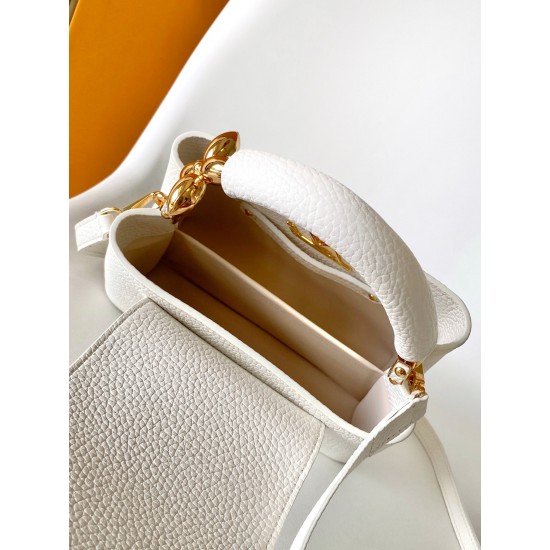 LV Capucines
