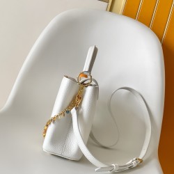 LV Capucines