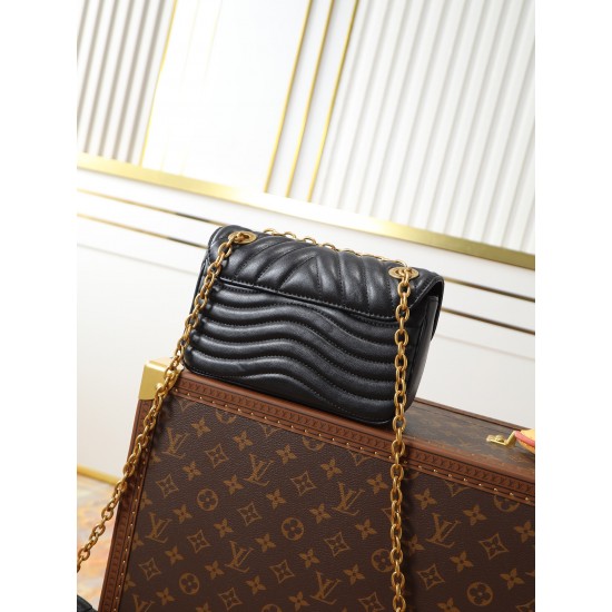 LV Pochette