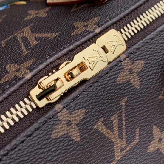 M14175，本款 Speedy Bandoulire 20 手袋融合 Monogram 帆布和牛皮革饰边，再借路易威登 x 村上隆再版系列的明快元素传递潮流格调。前后以村上隆的“超扁平”艺术理念重绎 Monogram 花卉图案，拉链开合处饰有耀目挂锁，Toron 手柄和可拆卸并调节的链条实现舒适背携。13.5 x 12 x 20.5 厘米(高 x 宽 x 长度)