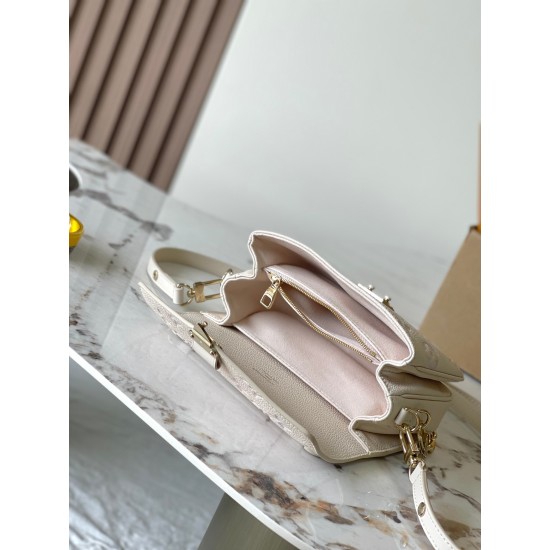 LV Pochette