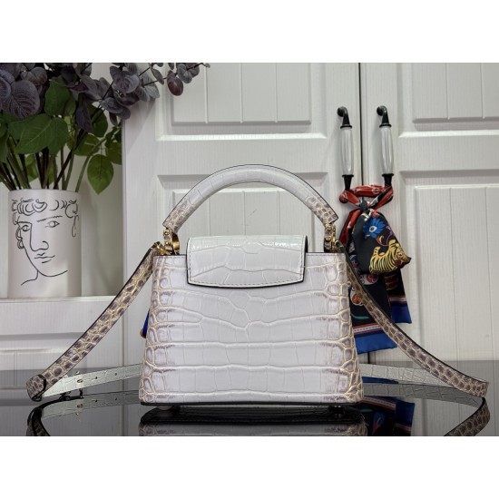 LV Capucines