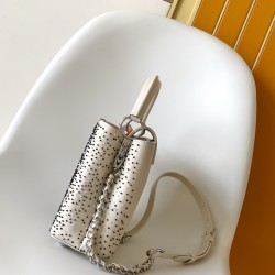 LV Capucines