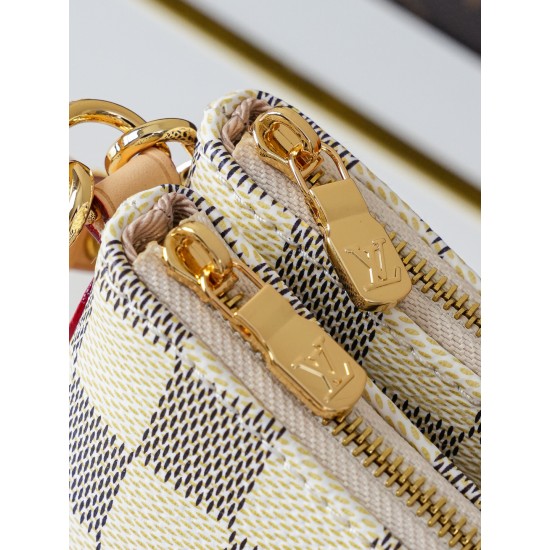 LV Pochette