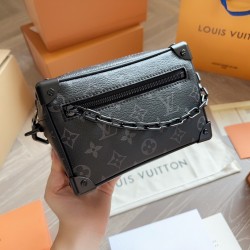LV Petite Malle