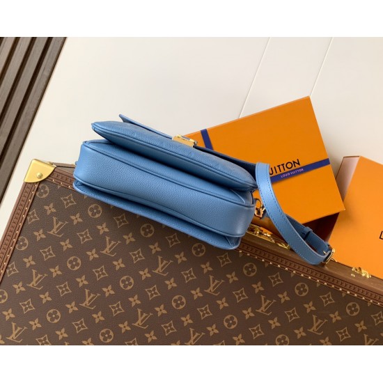 LV Pochette
