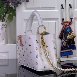 LV Capucines