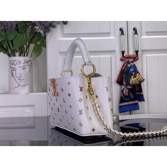 LV Capucines