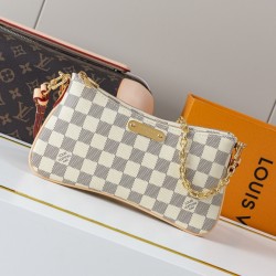 LV Pochette