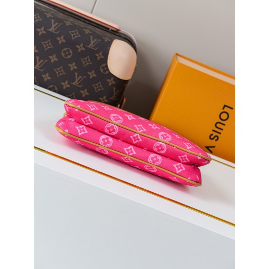 LV Pochette