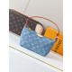 LV Pochette