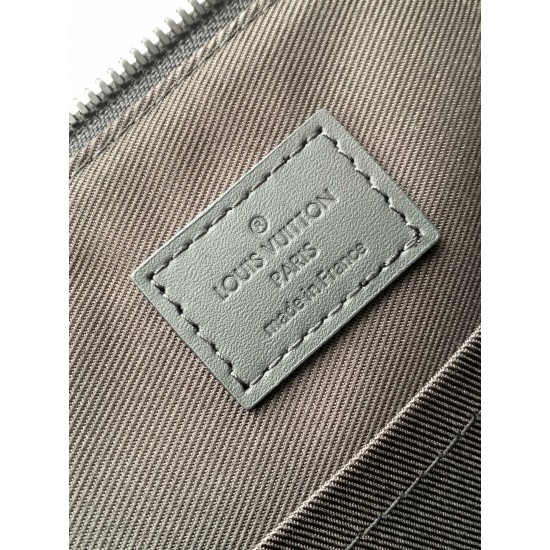 LV Pochette