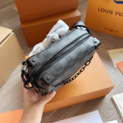 LV Petite Malle