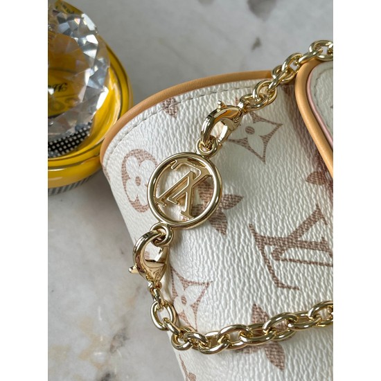 LV Pochette