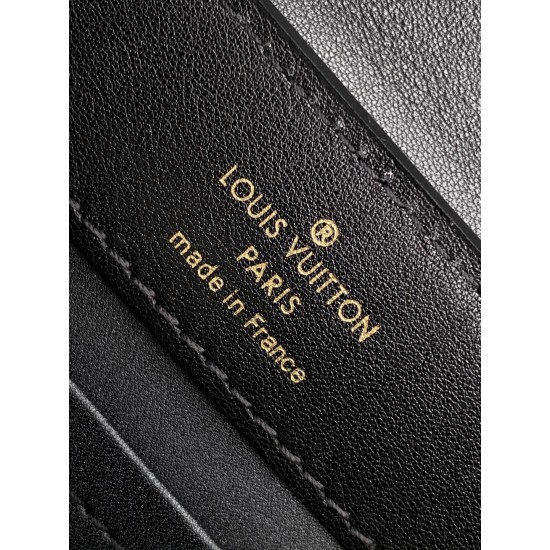 LV Capucines