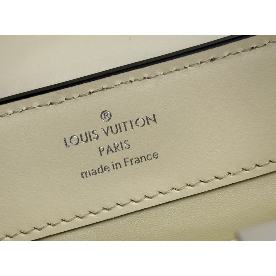 LV Capucines
