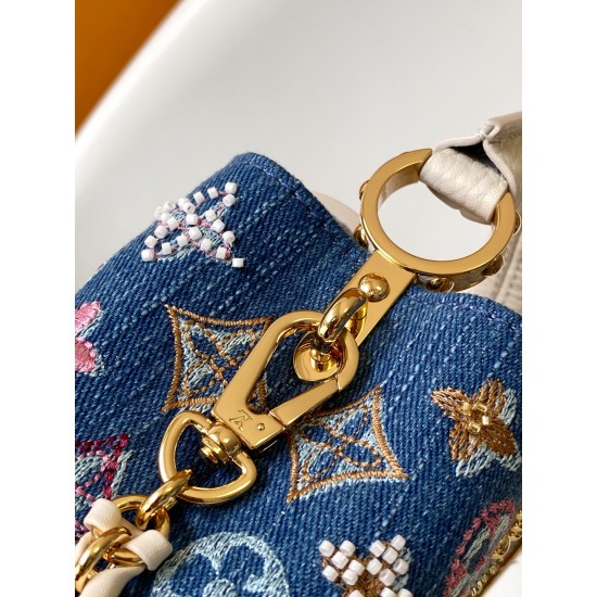 LV Capucines