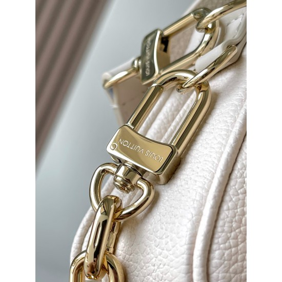 LV Pochette