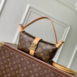 LV Pochette