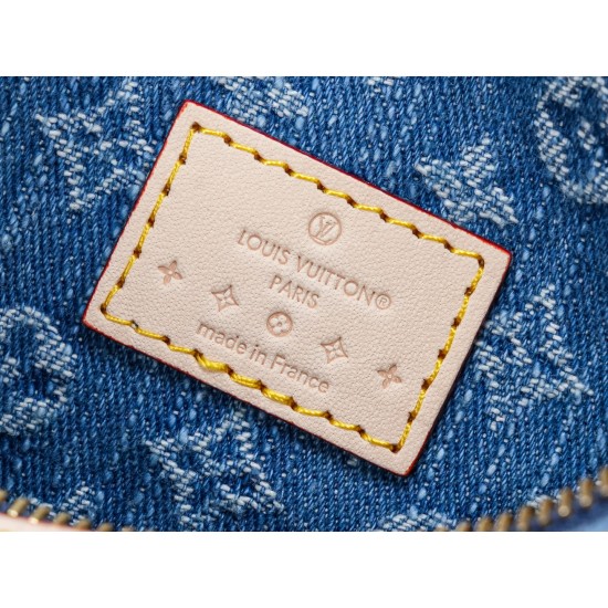 LV Pochette
