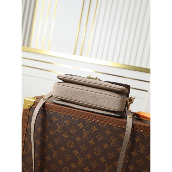LV Pochette