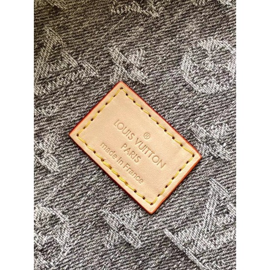 LV Coussin