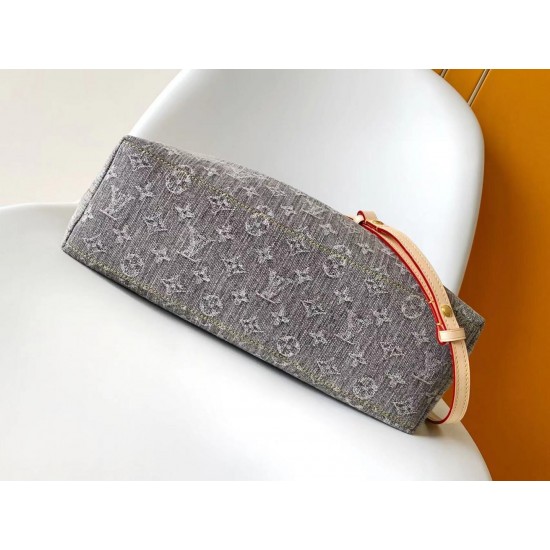 LV Coussin