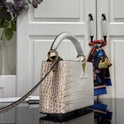 LV Capucines