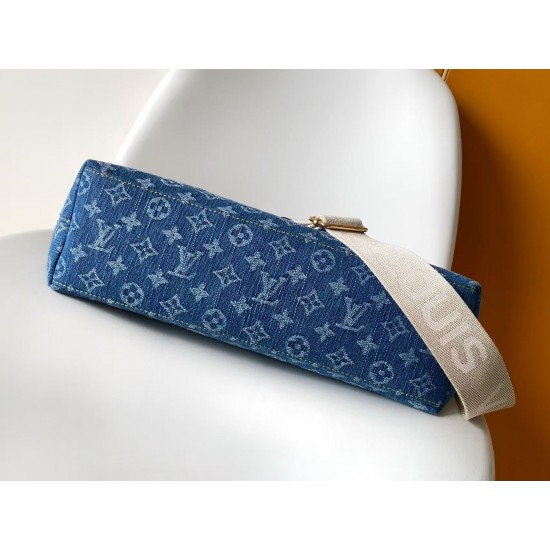 LV Coussin