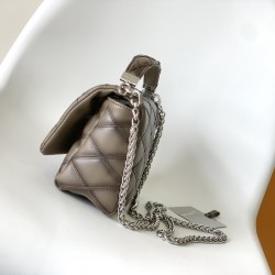 LV Twist