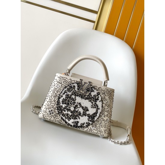 LV Capucines